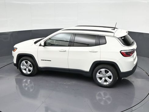 Used 2020 Jeep Compass Latitude FWD image 24