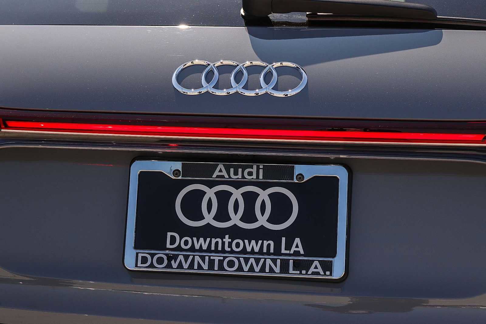 Used 2023 Audi Q4 e-tron Premium w/ Convenience Package RWD image 11