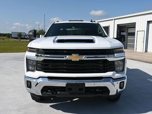 Used 2025 Chevrolet Silverado 3500 LT w/ Safety Package AWD/4WD image 9