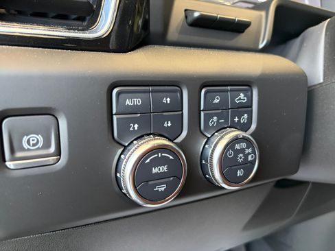 Used 2024 GMC Sierra 1500 Denali Ultimate AWD/4WD image 32