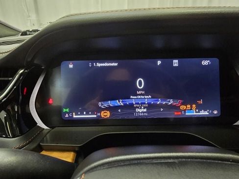 New 2025 Jeep Grand Cherokee Summit image 9