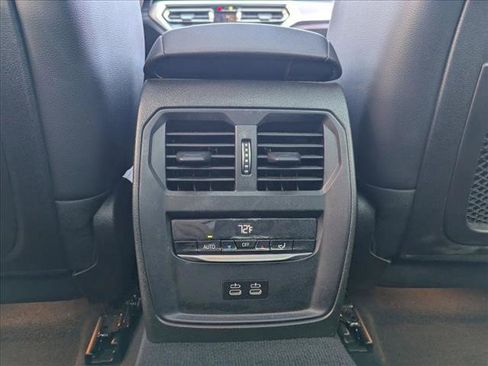 Certified 2022 BMW 330i 330i w/ Driving Assistance Package image 18