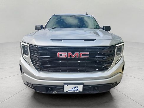 Used 2022 GMC Sierra 1500 Elevation w/ X31 Off-Road Package AWD/4WD image 4