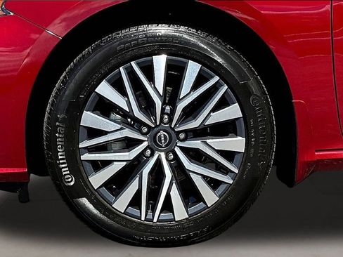 Certified 2024 Nissan Altima 2.5 SV w/ SV Premium Package AWD/4WD image 33