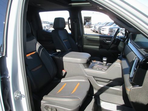 Used 2024 GMC Sierra 1500 AT4 w/ AT4 Premium Package image 22