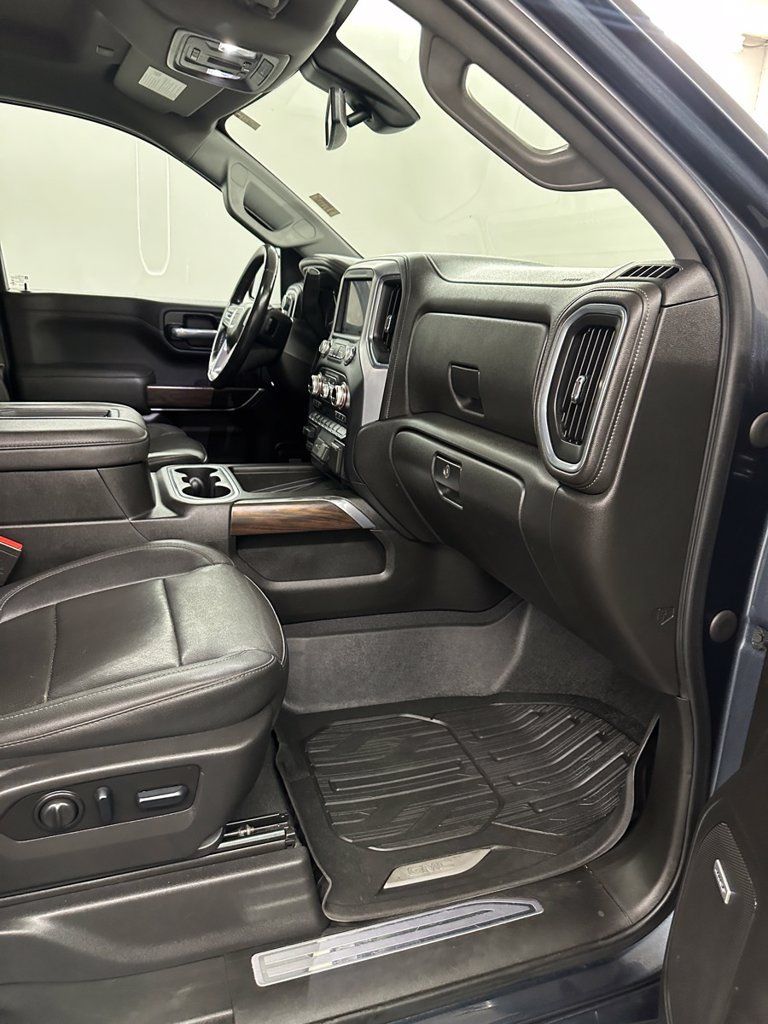 Used 2022 GMC Sierra 1500 SLT w/ SLT Premium Plus Package AWD/4WD image 39