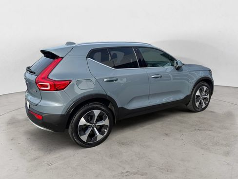 Used 2023 Volvo XC40 B5 Plus w/ Driver Assist Package AWD/4WD image 7