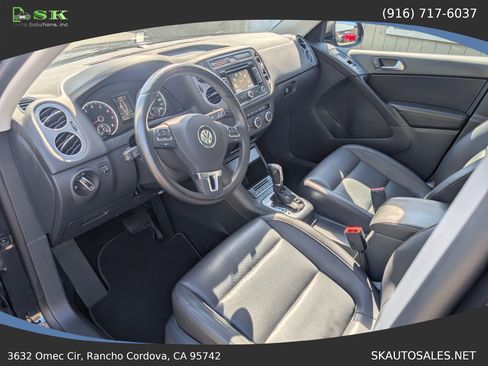 Used 2013 Volkswagen Tiguan S image 17