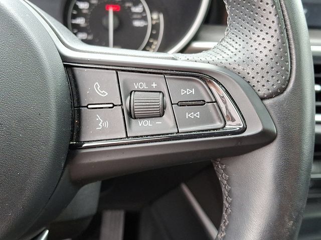 Used 2021 Alfa Romeo Stelvio Ti w/ Active Assist 2 Package TI AWD/4WD image 24