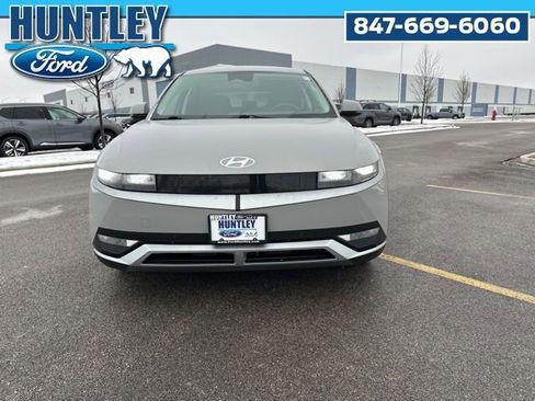 Used 2023 Hyundai Ioniq 5 SEL image 3