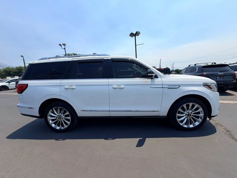 Used 2020 Lincoln Navigator Reserve w/ Luxury Package AWD/4WD image 3