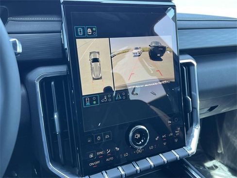 New 2025 GMC Acadia Elevation image 14