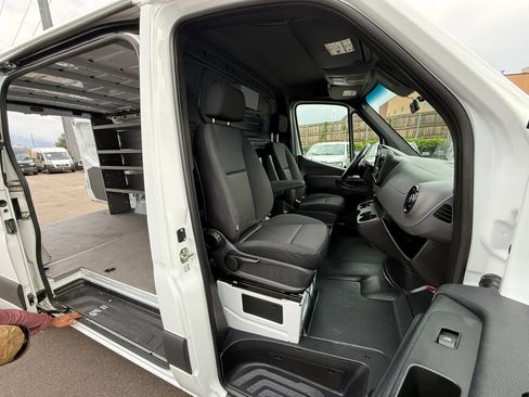 Used 2022 Mercedes-Benz Sprinter 1500 image 29