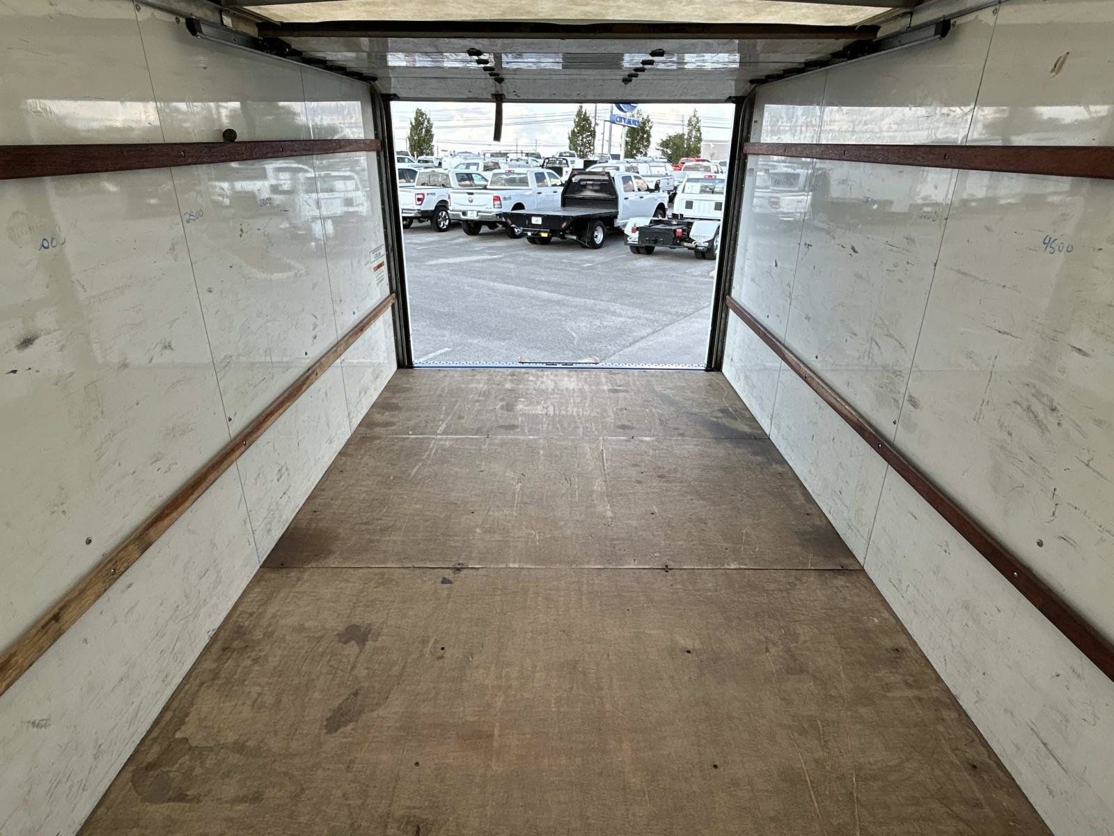 Used 2022 Ford E-350 and Econoline 350 Super Duty RWD image 26