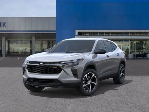 New 2026 Chevrolet Trax RS w/ Sunroof Package FWD image 6