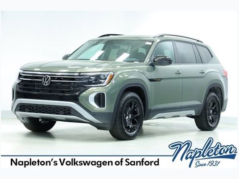New 2026 Volkswagen Atlas Peak Edition AWD/4WD image 1
