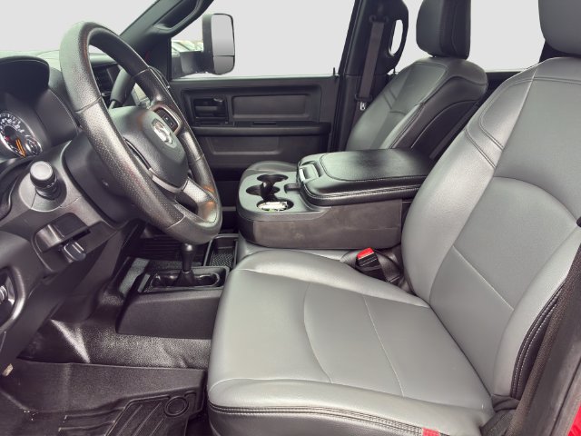 Used 2022 RAM 3500 Tradesman w/ Chrome Appearance Group AWD/4WD image 11