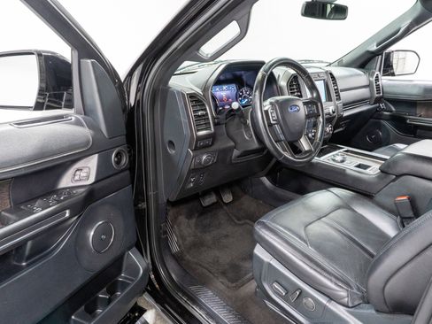 Used 2020 Ford Expedition Limited RWD image 11