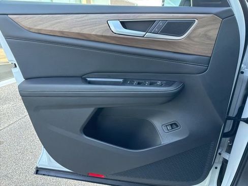 New 2026 Volkswagen Atlas SE image 14