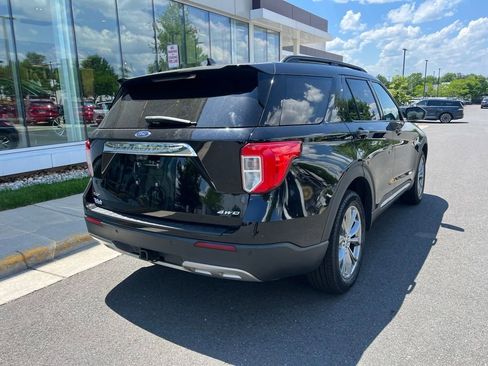Used 2022 Ford Explorer XLT w/ Equipment Group 202A AWD/4WD image 8