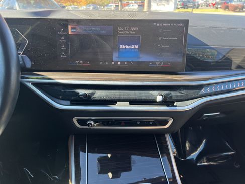 Used 2024 BMW X5 xDrive50e image 18