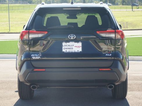 Used 2024 Toyota RAV4 XLE image 3