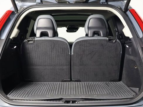 Used 2020 Volvo XC90 T8 Momentum w/ Protection Package Premier image 15