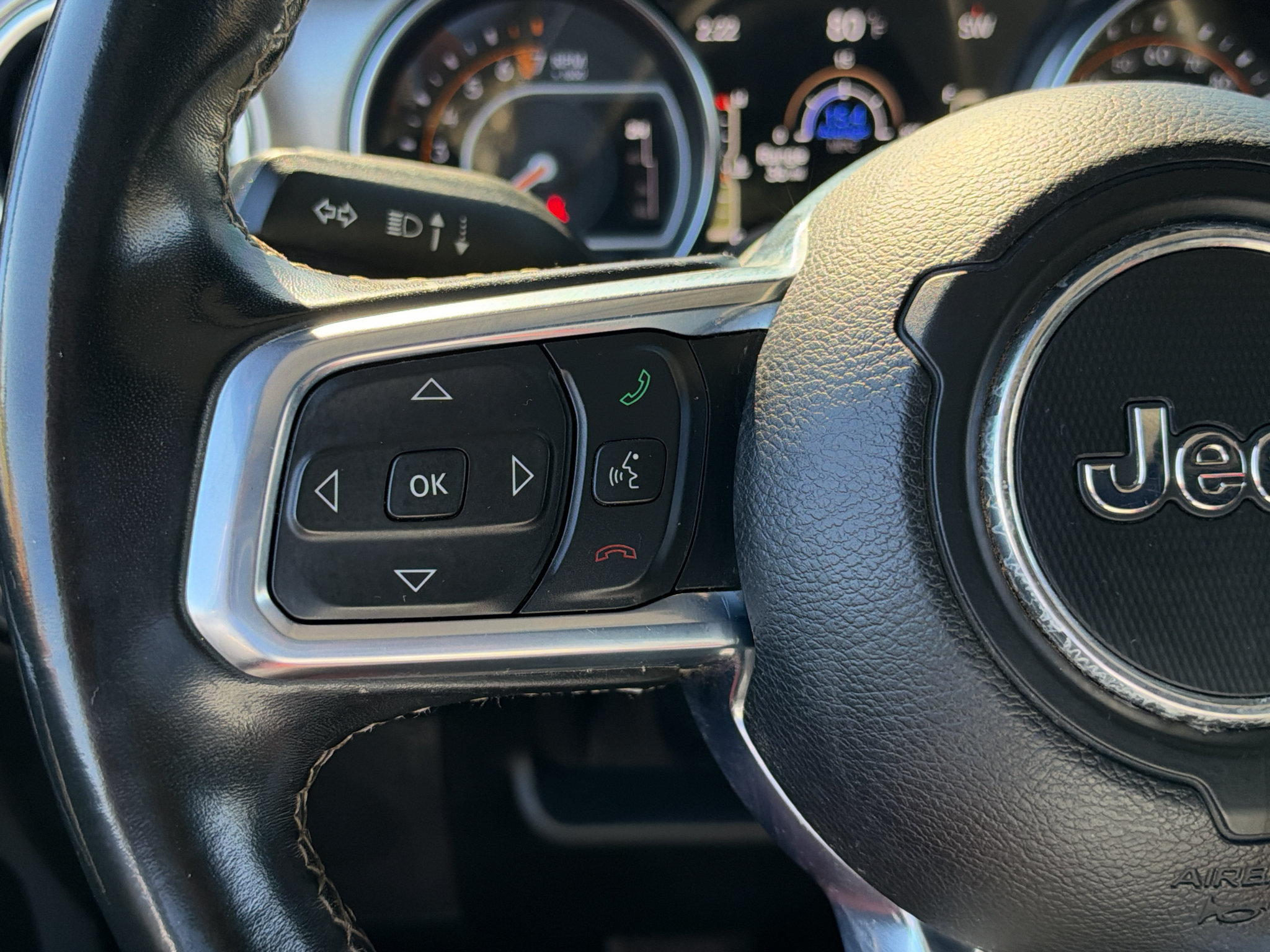 Used 2020 Jeep Wrangler Unlimited Sahara w/ LED Lighting Group AWD/4WD image 28