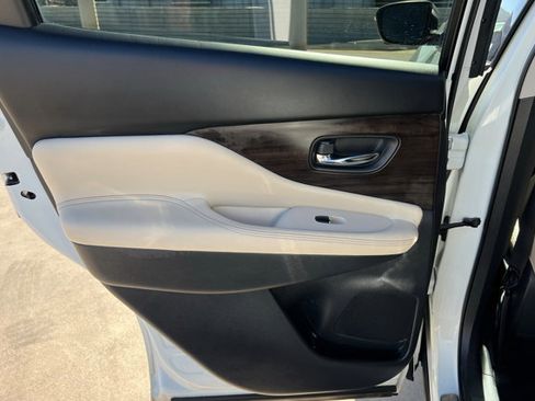 Used 2021 Nissan Murano Platinum w/ Cargo Package image 18