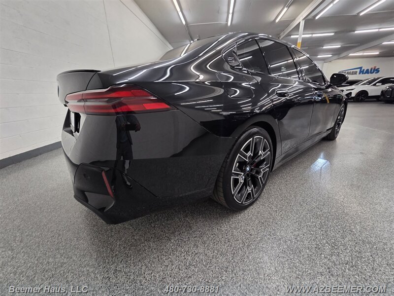 Used 2026 BMW i5 eDrive40 w/ M Sport Package RWD image 10