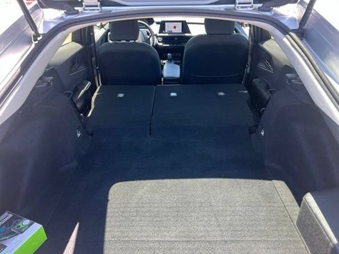 Used 2024 Toyota Prius LE FWD image 36