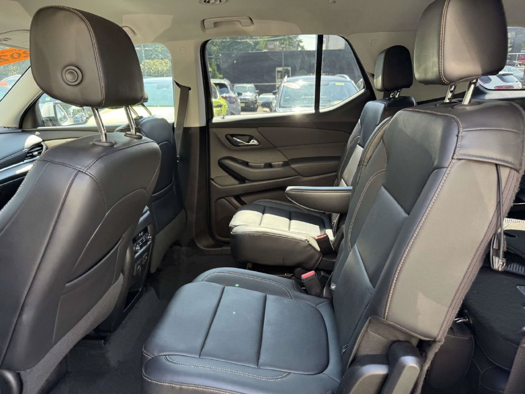 Used 2020 Chevrolet Traverse RS AWD/4WD image 14