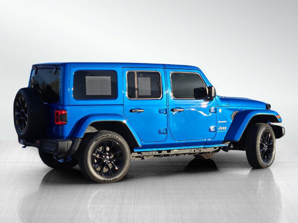 Used 2024 Jeep Wrangler Unlimited Sahara w/ Technology Group AWD/4WD image 4