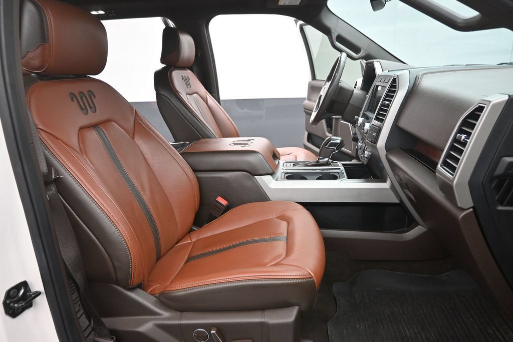 Used 2019 Ford F150 King Ranch w/ Equipment Group 601A Luxury AWD/4WD image 27