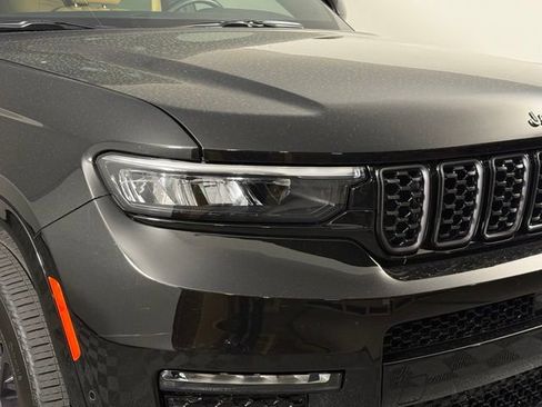 Used 2025 Jeep Grand Cherokee L Summit w/ Obsidian Package AWD/4WD image 12