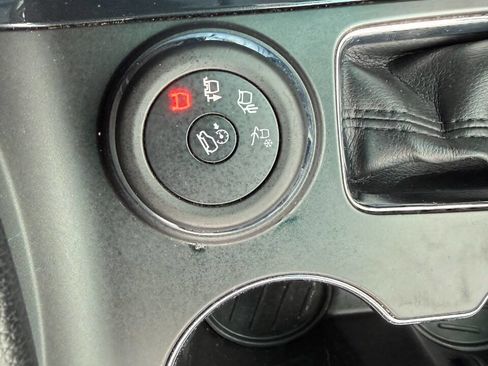 Used 2016 Ford Explorer XLT w/ Equipment Group 202A image 22