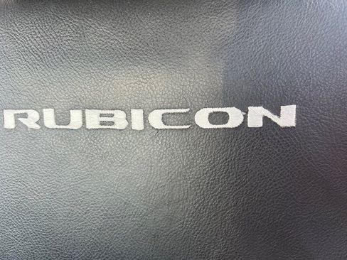 Used 2015 Jeep Wrangler Unlimited Rubicon AWD/4WD image 52