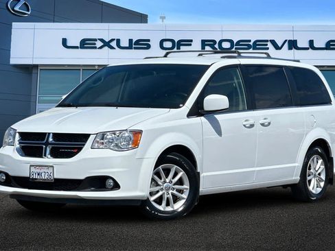 Used 2019 Dodge Grand Caravan SXT FWD image 1