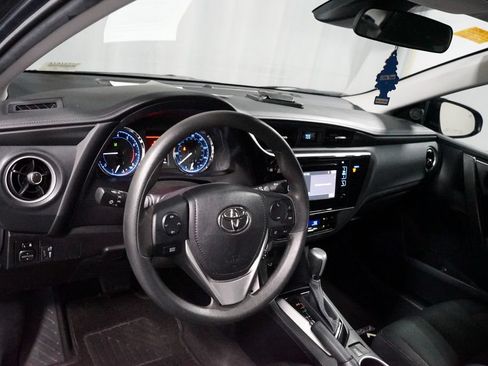 Used 2019 Toyota Corolla LE FWD image 7
