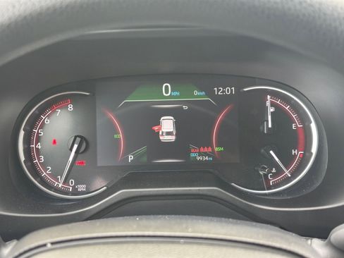 Used 2025 Toyota RAV4 XLE image 38