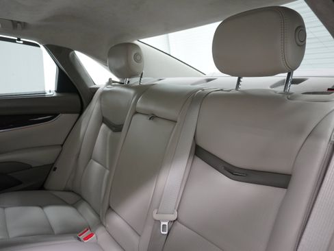 Used 2013 Cadillac XTS Platinum image 13