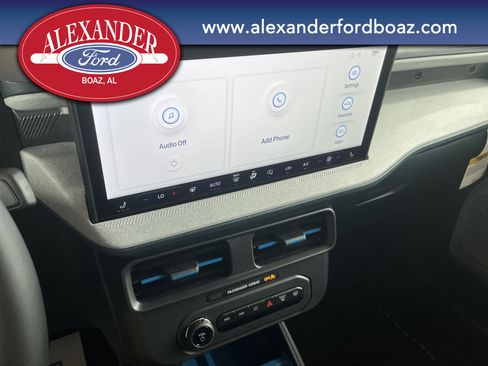 New 2025 Ford Maverick XLT w/ XLT Luxury Package image 21