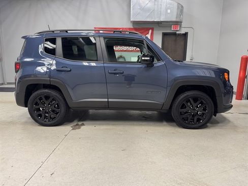 Used 2023 Jeep Renegade Altitude w/ Convenience Group I AWD/4WD image 9