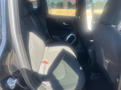 Used 2019 Jeep Renegade Sport w/ Sport Appearance Group AWD/4WD image 34