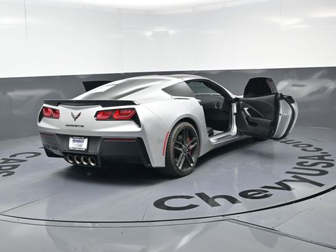 Used 2016 Chevrolet Corvette Stingray Coupe w/ Carbon Flash Badge Package image 24