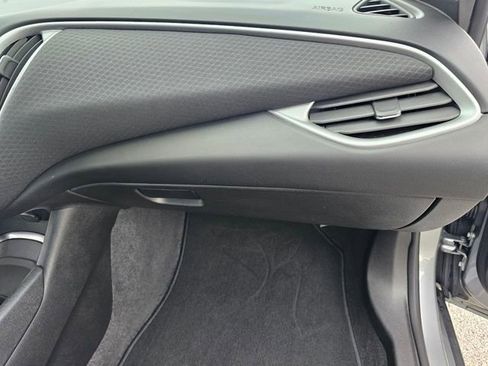Used 2025 Chevrolet Malibu LT FWD image 22