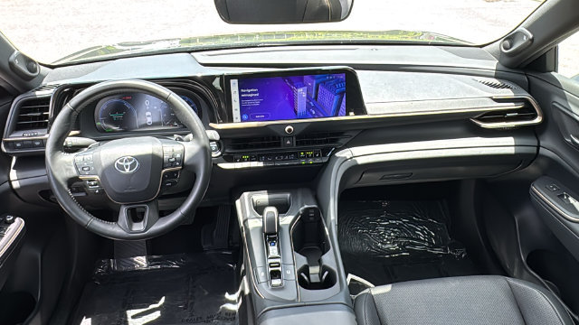 Used 2023 Toyota Crown Platinum AWD/4WD image 27