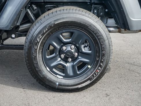 New 2026 Jeep Gladiator Sport image 10