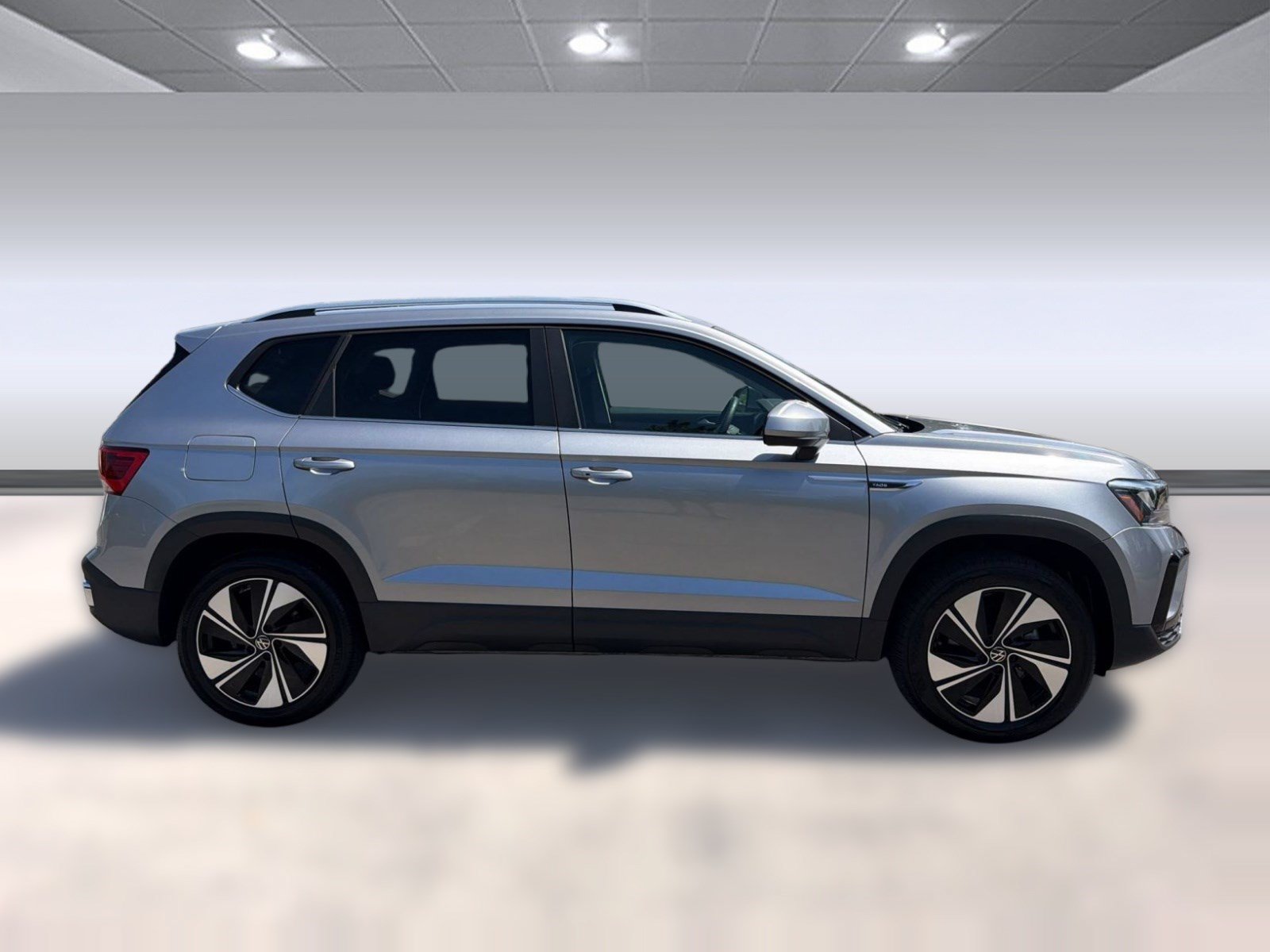 Used 2024 Volkswagen Taos SE AWD/4WD image 8