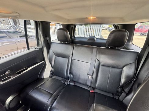 Used 2011 Jeep Liberty Limited w/ Tire & Wheel Group AWD/4WD image 16